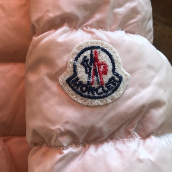 Childrens cream colored puffer jacket with one repair as shown in picture - Picture 4 of 5